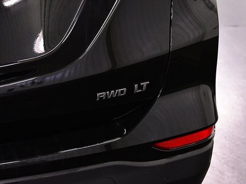 Used 2023 Chevrolet Equinox LT image 11