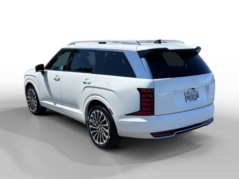 Certified 2026 Hyundai Palisade Calligraphy AWD/4WD image 3