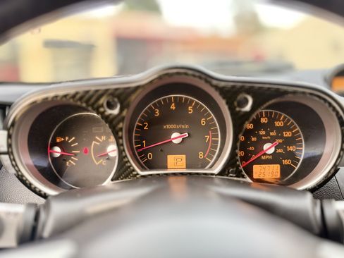 Used 2006 Nissan 350Z Grand Touring RWD image 19