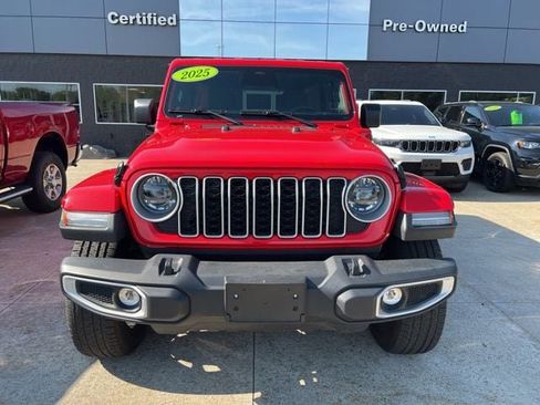 Certified 2025 Jeep Wrangler Unlimited Sahara AWD/4WD image 2
