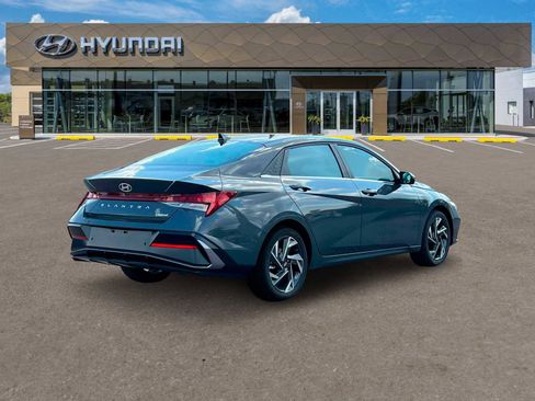 New 2025 Hyundai Elantra Limited image 7