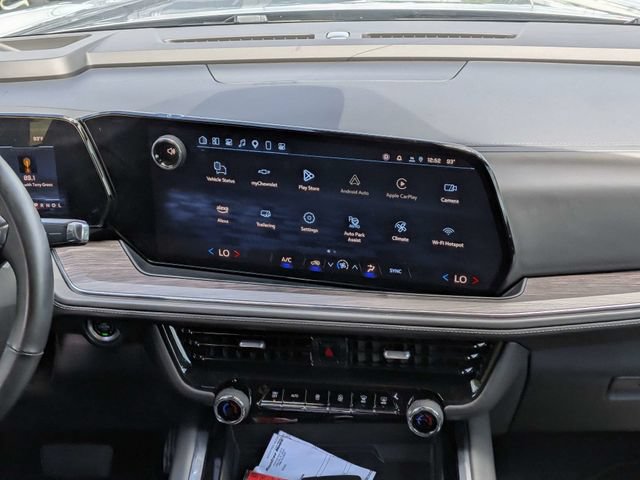 Used 2025 Chevrolet Suburban LS AWD/4WD image 18
