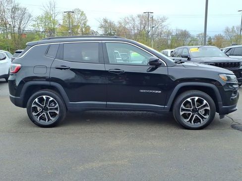 Certified 2022 Jeep Compass Limited w/ Sun and Sound Group AWD/4WD image 8