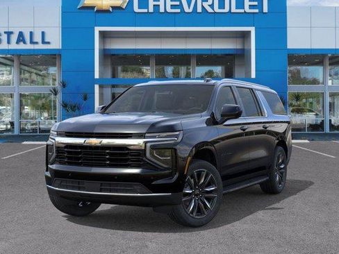 Used 2026 Chevrolet Suburban LS w/ LS Custom Edition RWD image 6