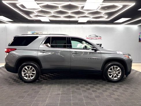 Used 2021 Chevrolet Traverse LT FWD image 16