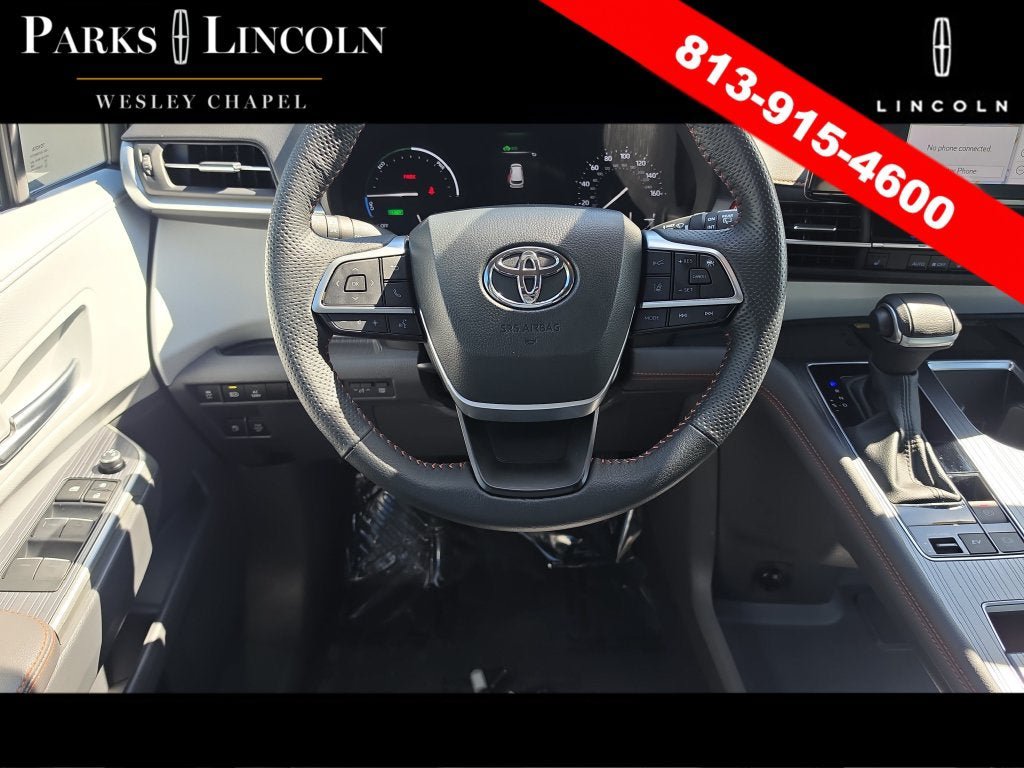 Used 2024 Toyota Sienna XSE w/ XSE Plus Package FWD image 12