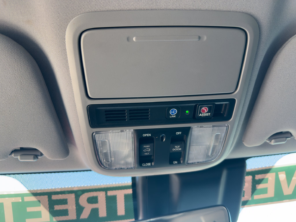 Used 2018 Honda Odyssey Elite image 32