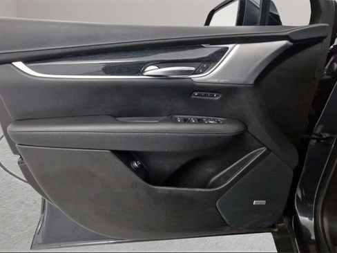 Used 2022 Cadillac XT5 Premium Luxury w/ Technology Package image 10