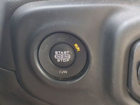 Certified 2021 Jeep Gladiator Mojave image 27