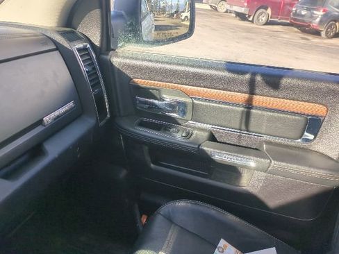 Used 2014 RAM 1500 Laramie w/ Convenience Group image 14