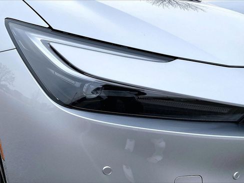 Used 2026 Toyota Prius Plug-In Hybrid w/ Limited Premium Package image 31