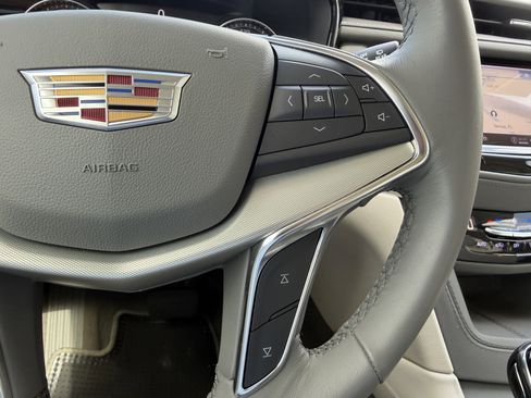 Certified 2023 Cadillac XT5 Premium Luxury image 30