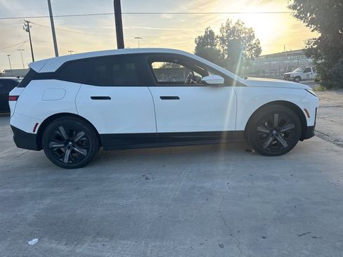 Certified 2024 BMW iX xDrive50 image 7