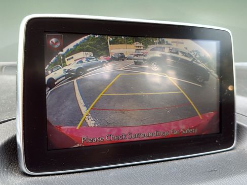 Used 2016 MAZDA MAZDA3 i Touring w/ Popular Equipment Package FWD image 22