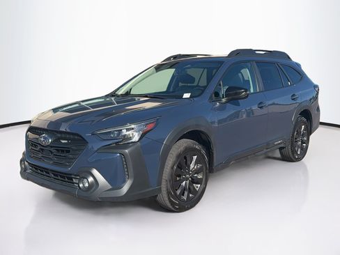 Used 2025 Subaru Outback Onyx Edition AWD/4WD image 3