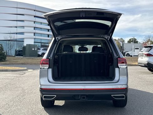 Used 2024 Volkswagen Atlas SE image 21