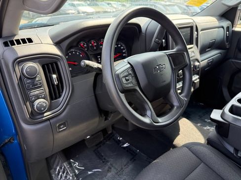 Used 2023 Chevrolet Silverado 1500 Custom Trail Boss AWD/4WD image 16