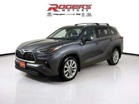 Used 2023 Toyota Highlander Limited AWD/4WD image 8