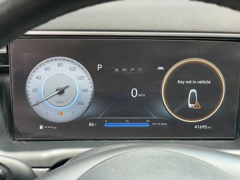 Used 2022 Hyundai Santa Cruz Limited AWD/4WD image 20
