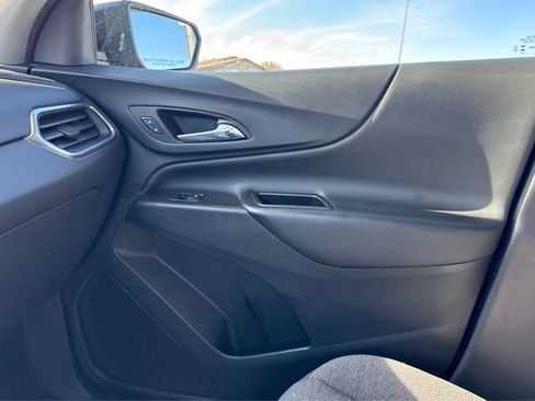 Used 2023 Chevrolet Equinox LT w/ Driver Convenience Package FWD image 20