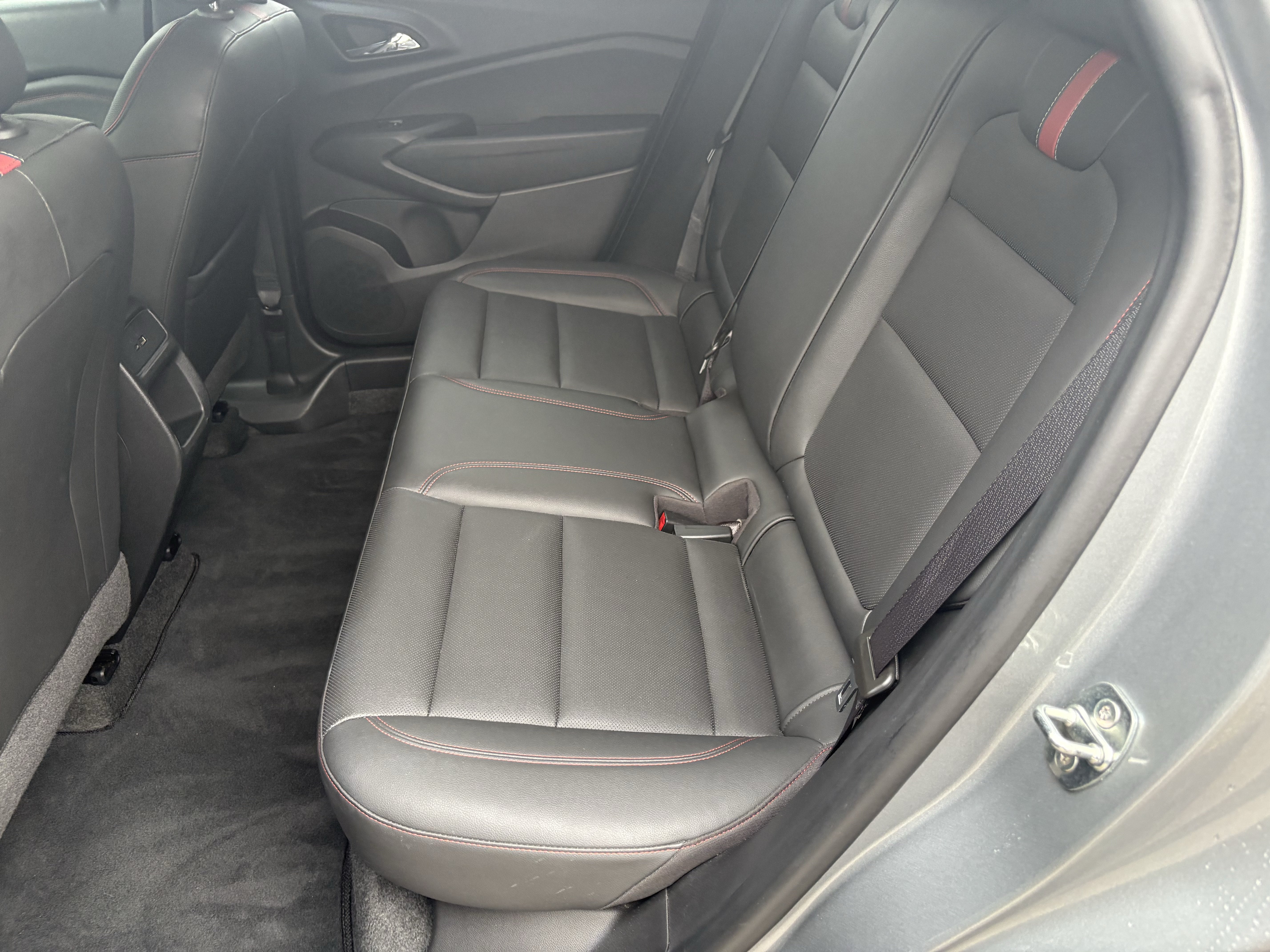 Used 2024 Chevrolet Trax RS FWD image 9