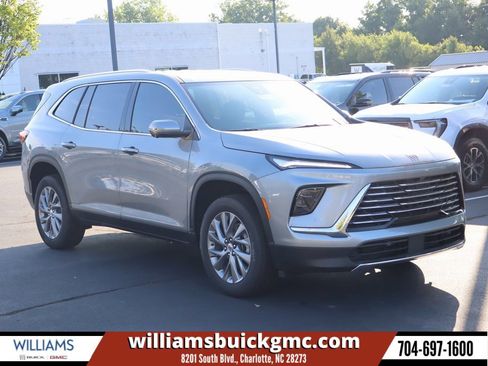 New 2025 Buick Enclave Preferred image 1
