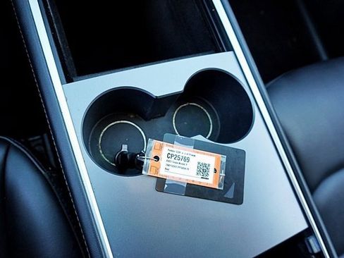 Used 2023 Tesla Model Y Long Range image 32