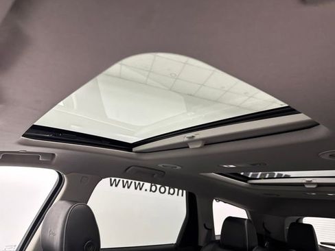 Used 2021 Buick Enclave Avenir w/ Avenir Technology Package AWD/4WD image 20