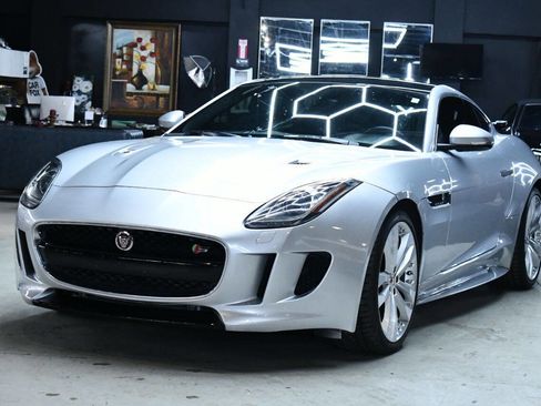 Used 2016 Jaguar F-TYPE S image 21