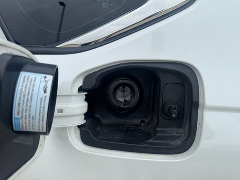 Certified 2023 Honda Accord EX image 27