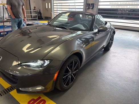 Used 2024 MAZDA MX-5 Miata Grand Touring w/ Weather Package image 2