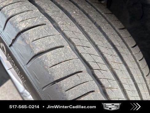 Certified 2025 Cadillac XT5 Premium Luxury image 4