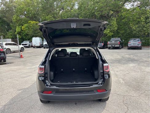 Used 2020 Jeep Compass Latitude w/ Popular Equipment Group FWD image 39