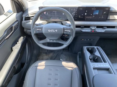 New 2026 Kia EV9 Wind image 12