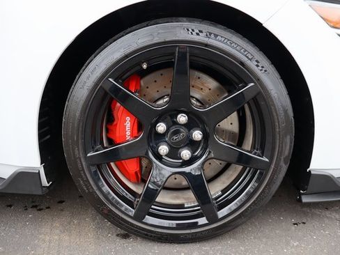 Used 2016 Ford Mustang Shelby GT350R w/ GT350R Equipment Group 920A image 12