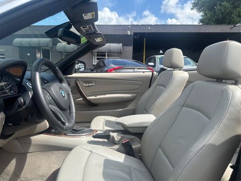 Used 2010 BMW 128i Convertible RWD image 9