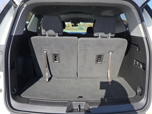 Used 2019 GMC Acadia SLE image 26