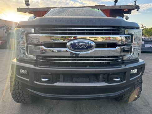 Used 2017 Ford F250 Lariat AWD/4WD image 4