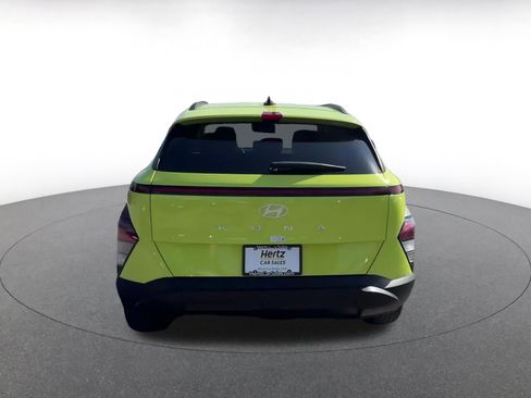 Used 2025 Hyundai Kona SEL image 12