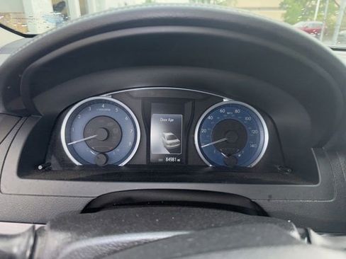 Used 2017 Toyota Camry XLE w/ Advanced Technology Package FWD image 13
