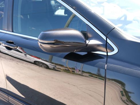 Used 2017 Honda CR-V EX-L image 18