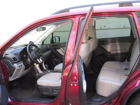 Used 2017 Subaru Forester 2.5i w/ Alloy Wheel Package AWD/4WD image 13