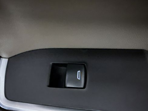 Used 2023 Chevrolet Silverado 1500 LT w/ Z71 Off-Road Package image 30