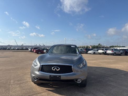 Used 2017 INFINITI QX70 2WD image 5