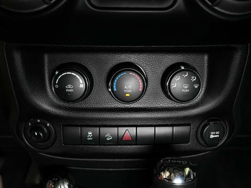 Used 2017 Jeep Wrangler Unlimited Sport w/ Quick Order Package 24S AWD/4WD image 14