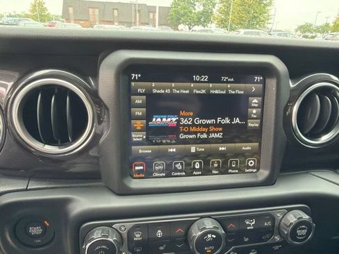 Used 2021 Jeep Wrangler Unlimited Sahara AWD/4WD image 17