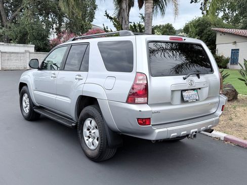 Used 2004 Toyota 4Runner SR5 RWD image 3