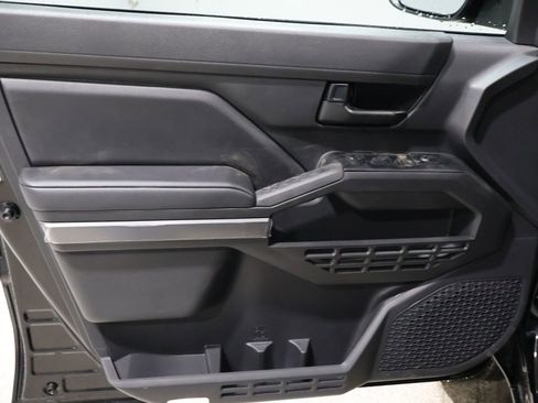 New 2026 Toyota Tacoma SR5 image 9