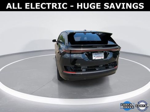 Used 2025 Jeep Wagoneer S Launch Edition image 10