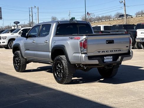 Used 2021 Toyota Tacoma TRD Off-Road image 10